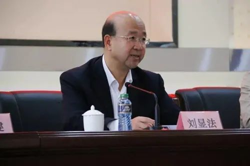 劉顯法履新駐澳公署 化工專業背景與青島情懷