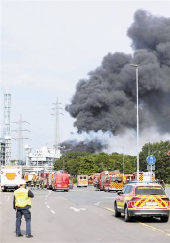 沃澳化工工業園突發爆炸事故，1死16傷4人失聯引發安全警醒
