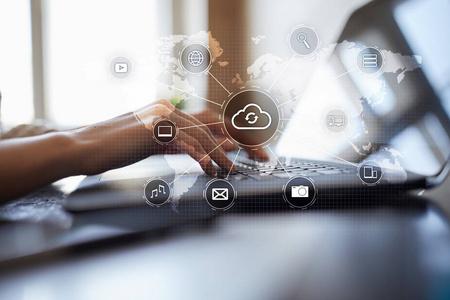 大數(shù)據(jù)處理, 未來數(shù)據(jù)中心, 網(wǎng)絡(luò)連接, 數(shù)據(jù)傳輸?shù)鹊染嗍噶繄D計算機(jī)